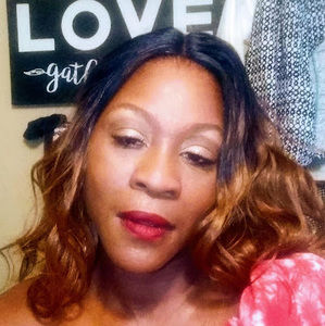 Meet your Posher, Katina